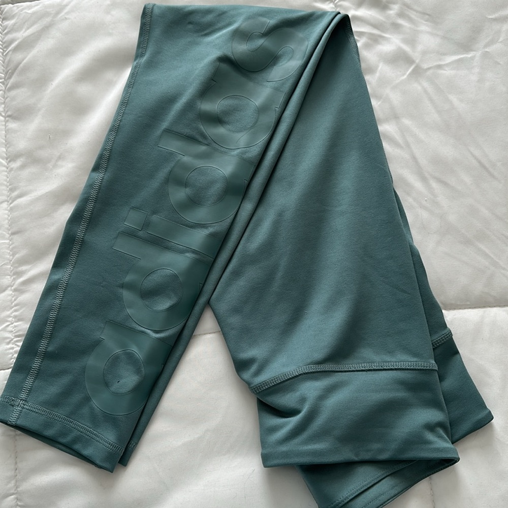 Adidas leggings